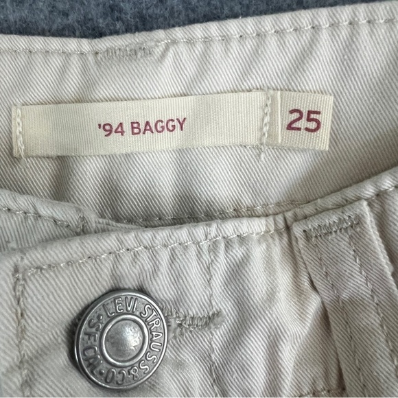 LEVI'S Women’s ‘94 BAGGY Cream Jeans Cotton Size 25 - Picture 4 of 11